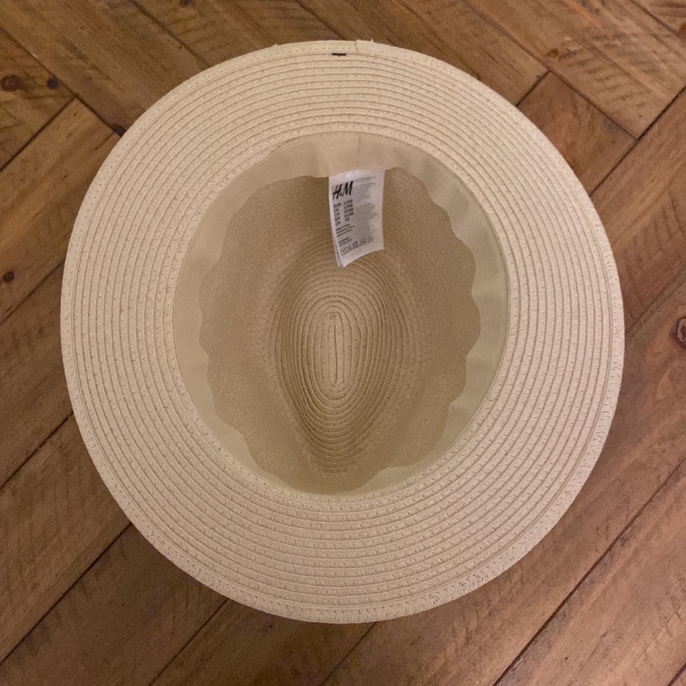 H&M Hat - Picture 3 of 5